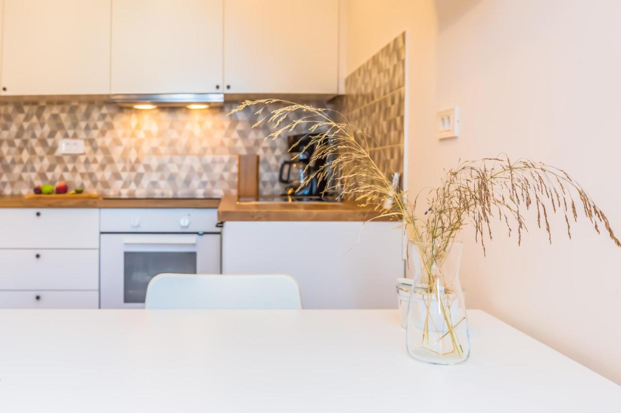 Adris Apartments Omiš Eksteriør billede