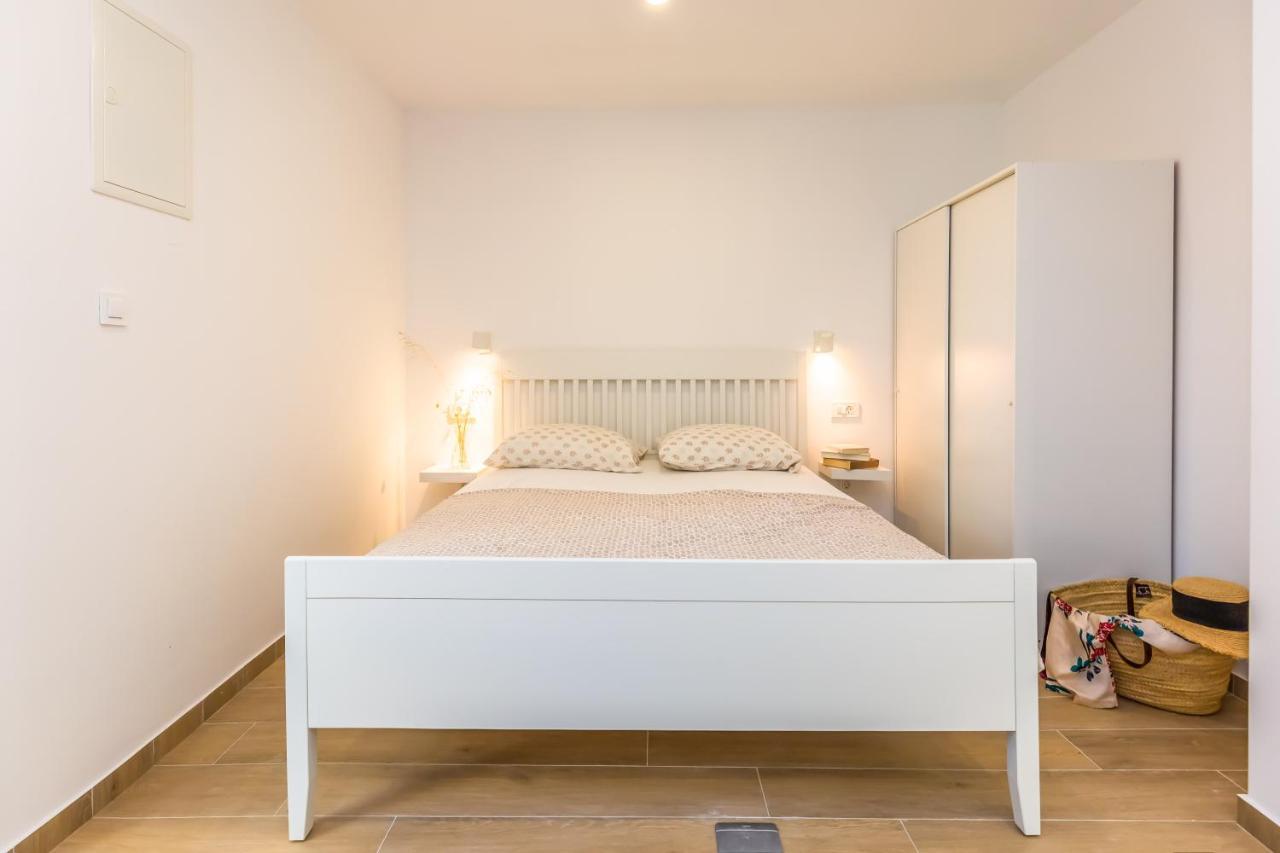 Adris Apartments Omiš Eksteriør billede