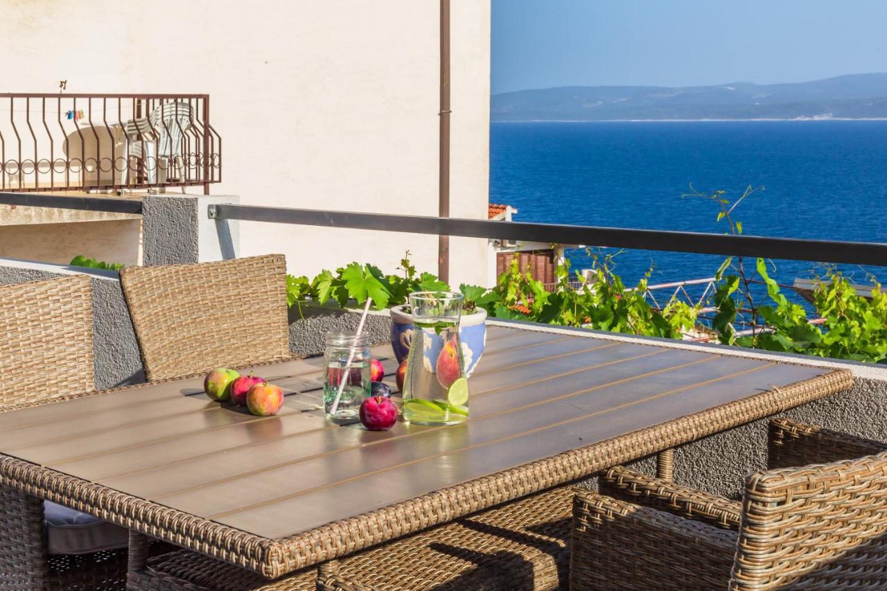 Adris Apartments Omiš Eksteriør billede